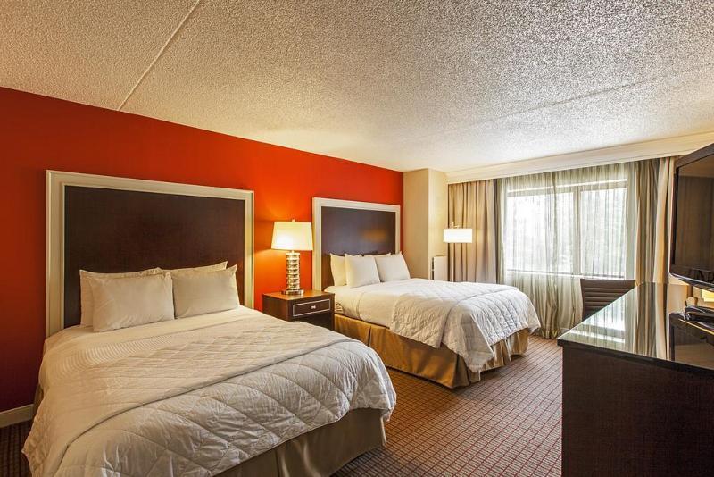 Laguardia hotel